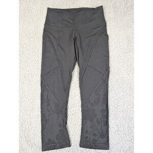 Lululemon Leggings Capri Cropped Women’s 4 Black Floral Athletic